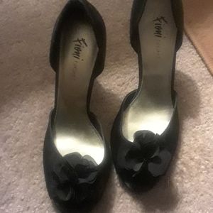 Fioni Night black heels size 10